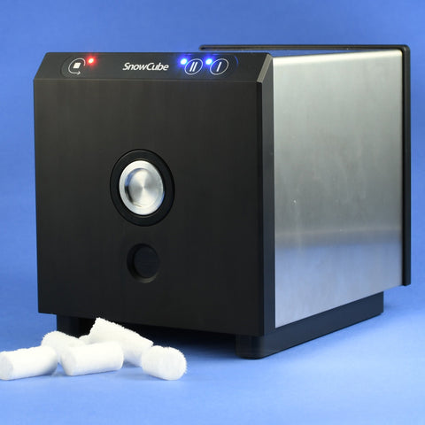 SnowCube, Labor